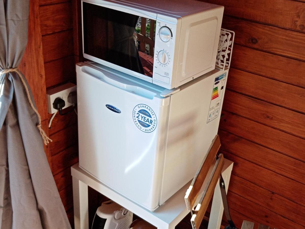 Wee Hoose Glamping 3 Otel Kinbrace Dış mekan fotoğraf
