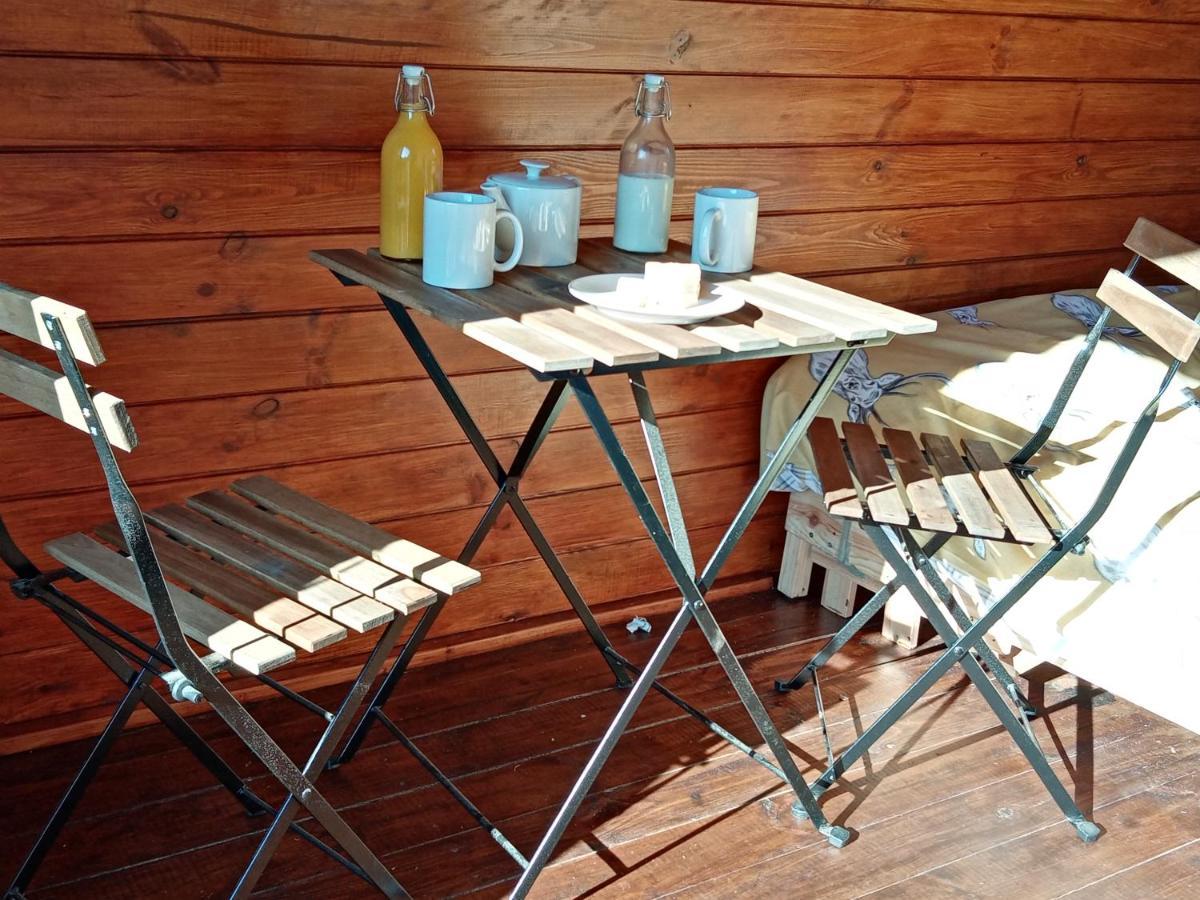 Wee Hoose Glamping 3 Otel Kinbrace Dış mekan fotoğraf
